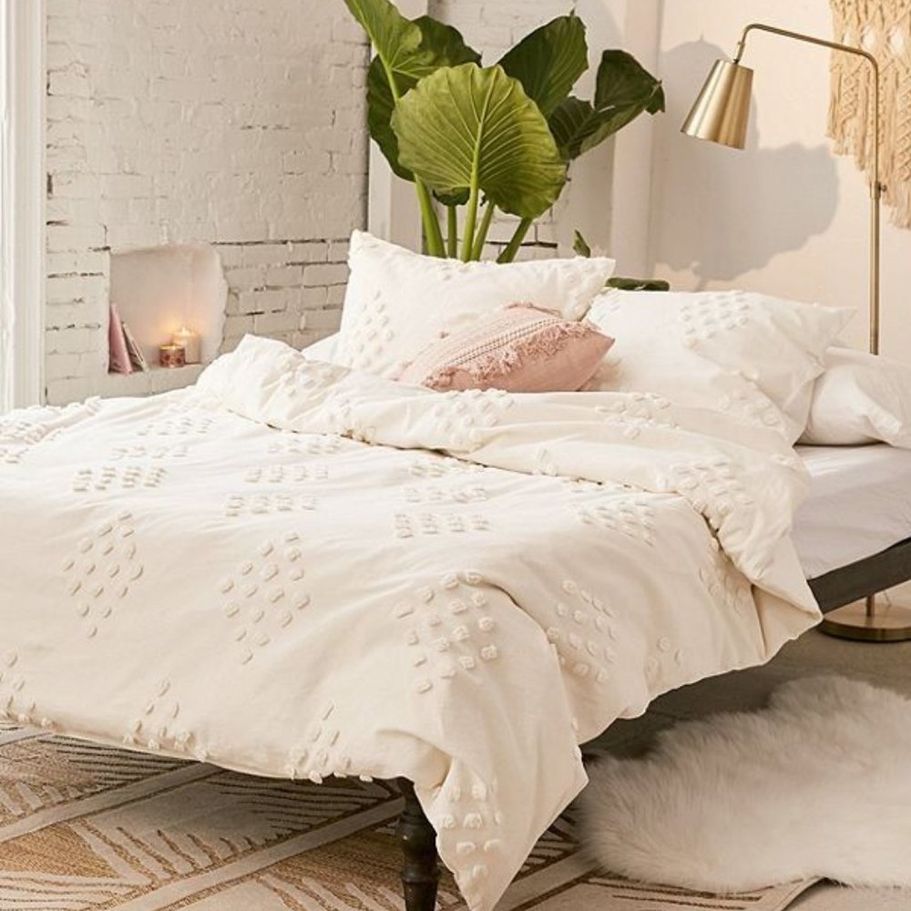 NWOT URBAN OUTFITTERS Tufted Geo Dot Duvet Cover Twin XL Cream